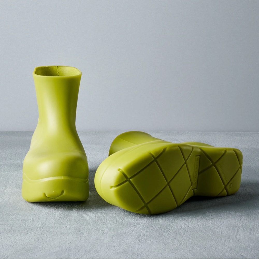 Bottega Veneta Lime Kiwi Rubber Puddle Boots size 38